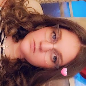 Meet your Posher, Sophia